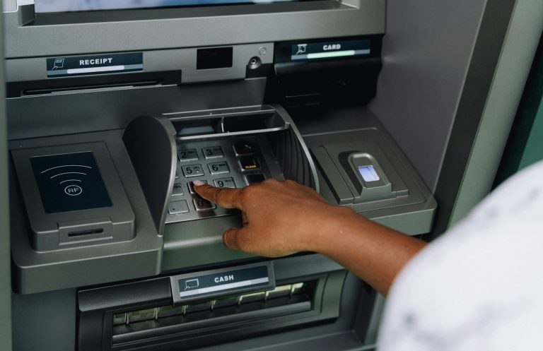 Transformasi ATM: Dari Kebutuhan Perbankan Domestik Hingga Ledakan Pasar Kripto Global